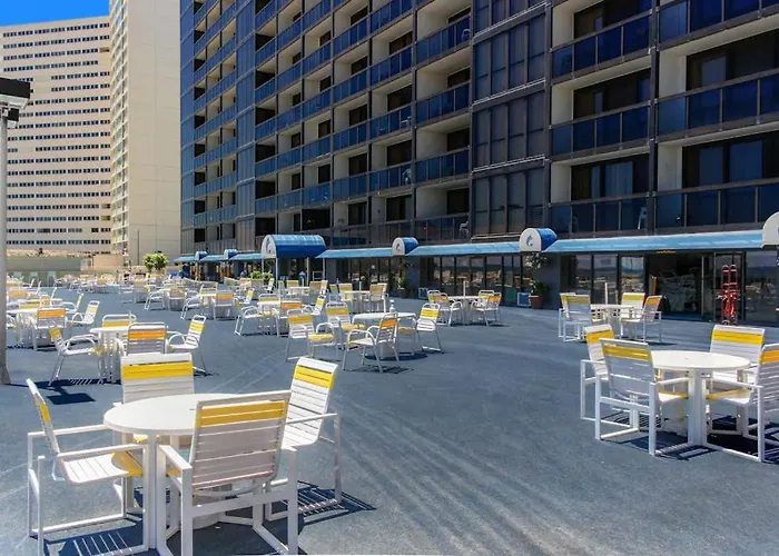 Beachfront With Balcony Ac Pools Gym & Sauna